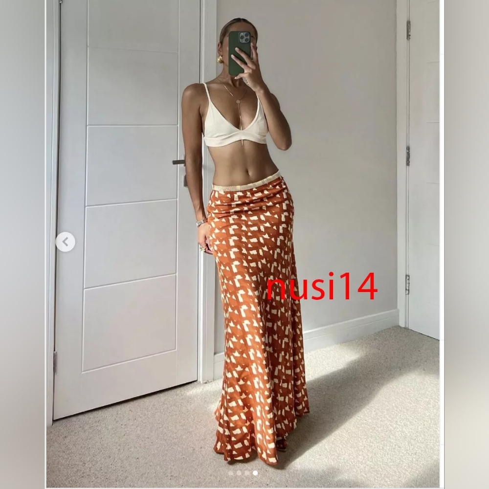 COPY - Zara Long skirt printed